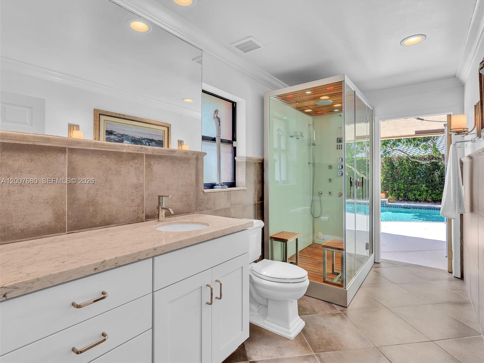 1080 Creekford Dr