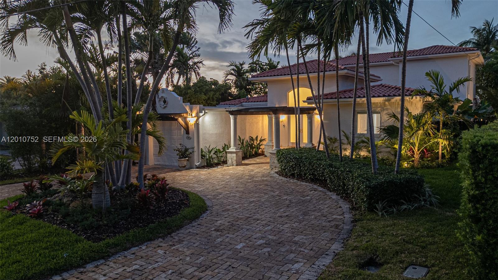 425 N Shore Dr