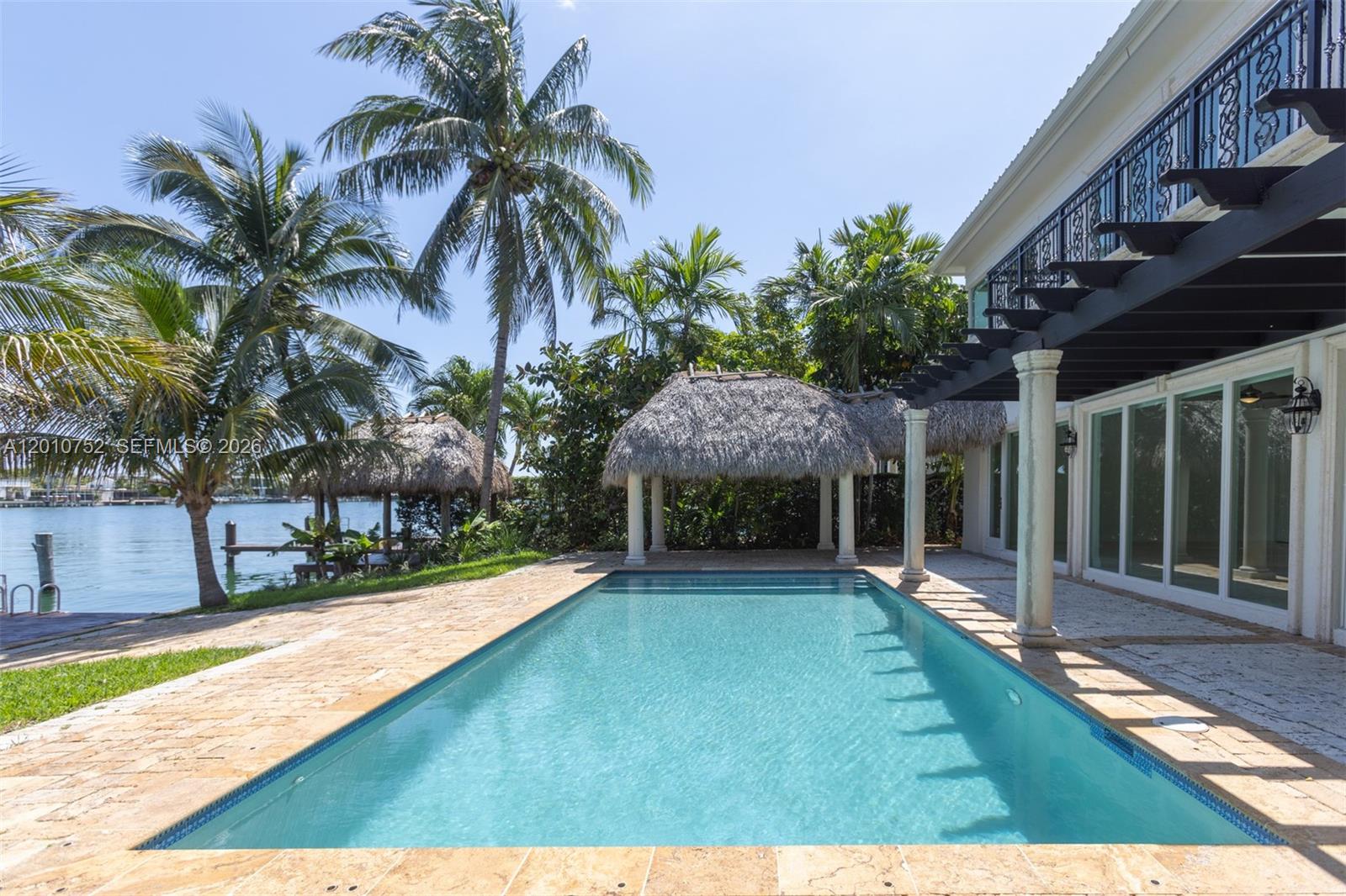 425 N Shore Dr
