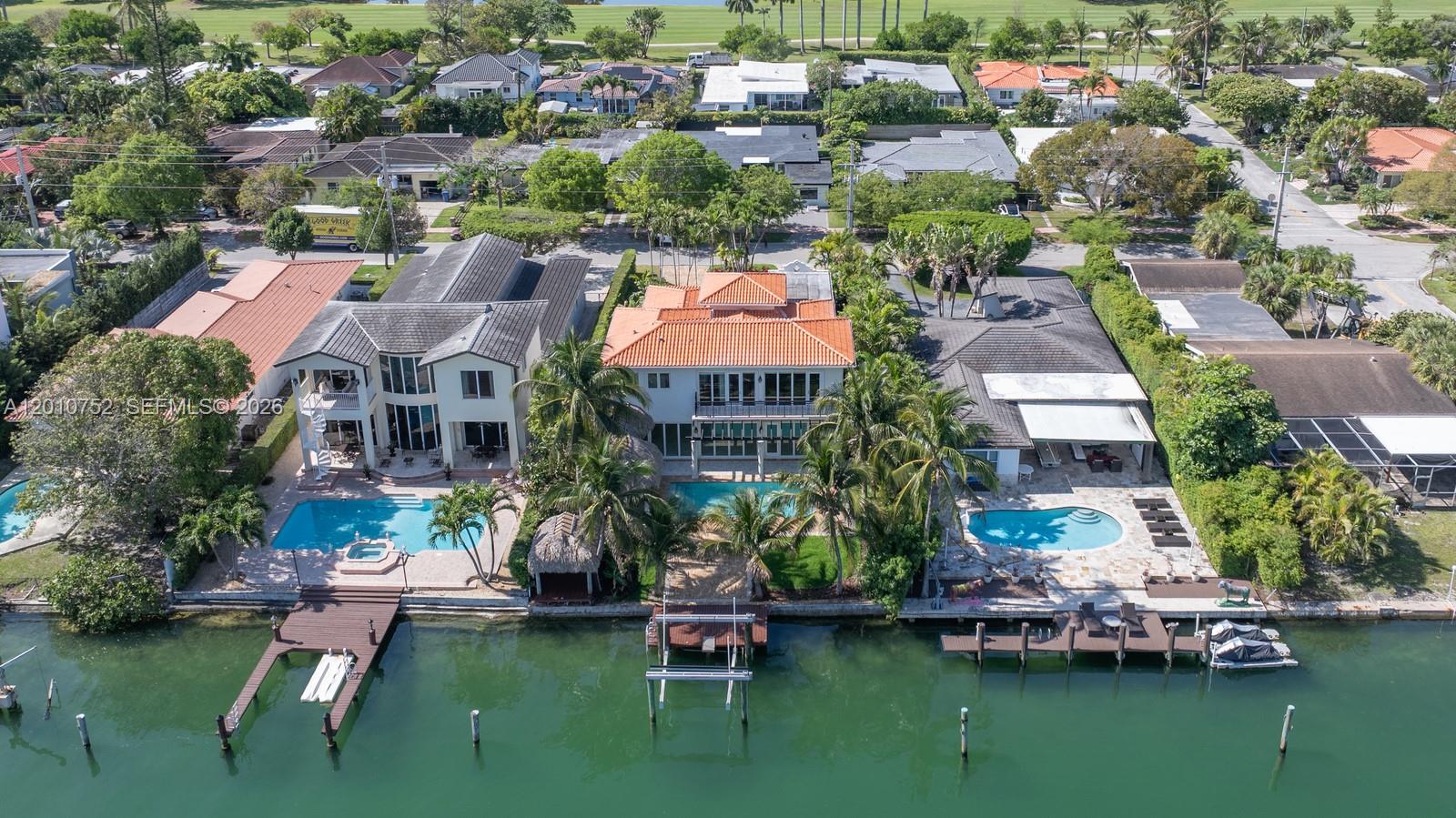 425 N Shore Dr