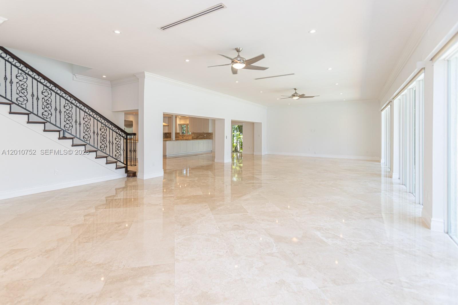 425 N Shore Dr
