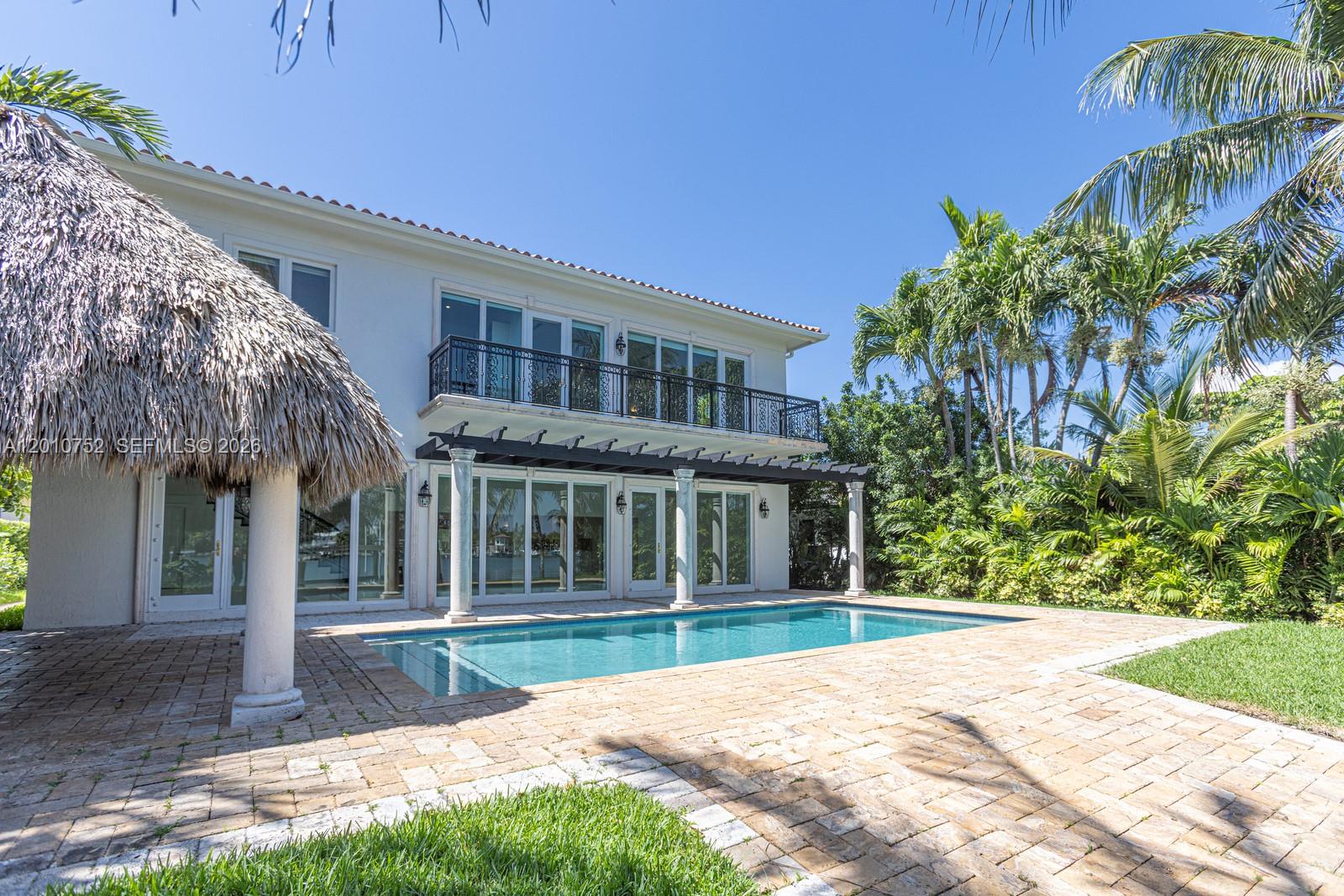 425 N Shore Dr
