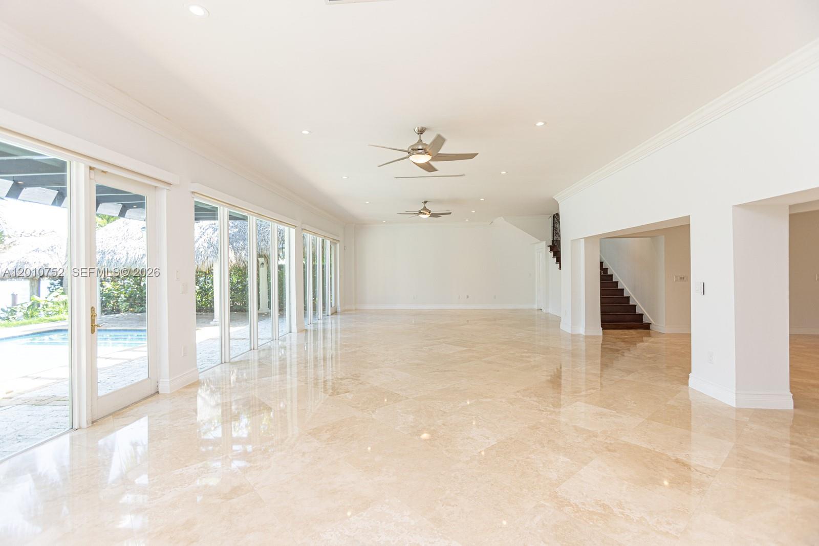 425 N Shore Dr