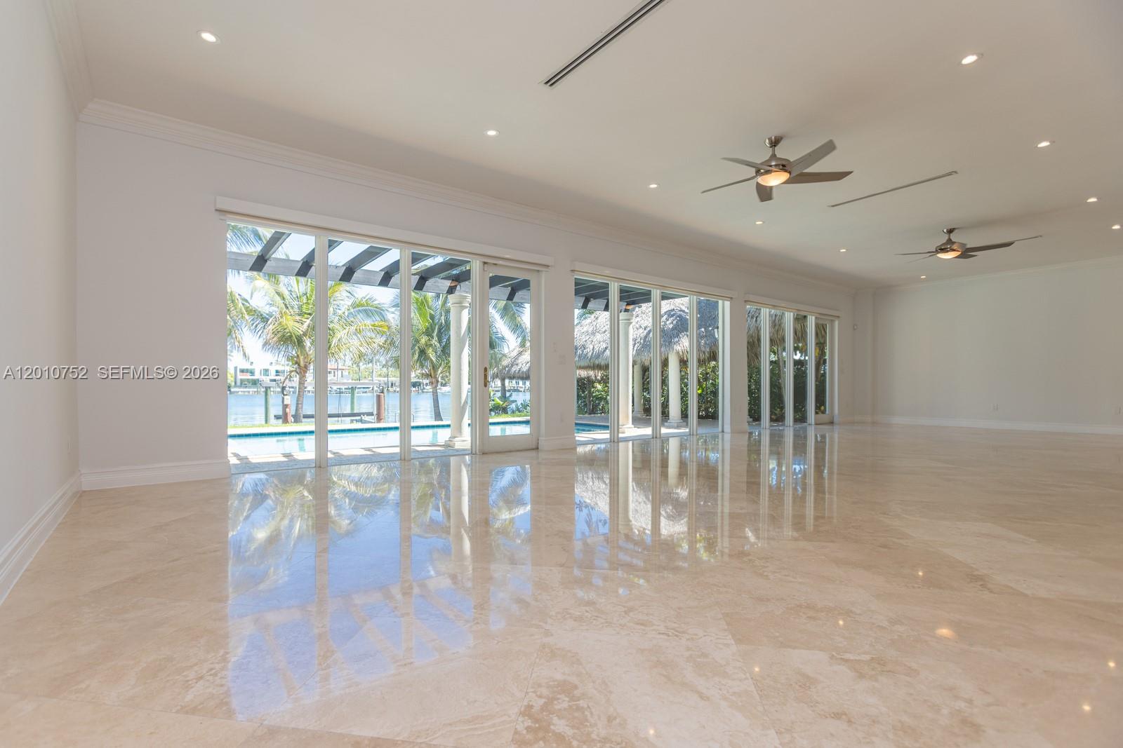 425 N Shore Dr