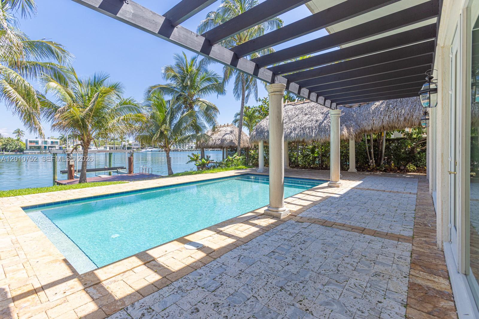 425 N Shore Dr