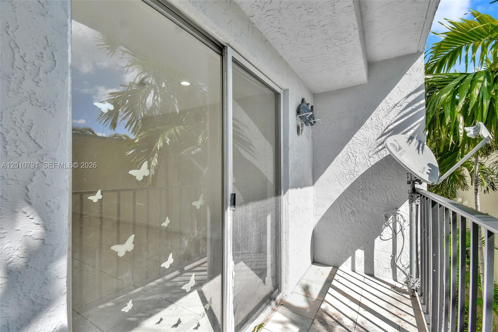 618 Euclid Ave # 303