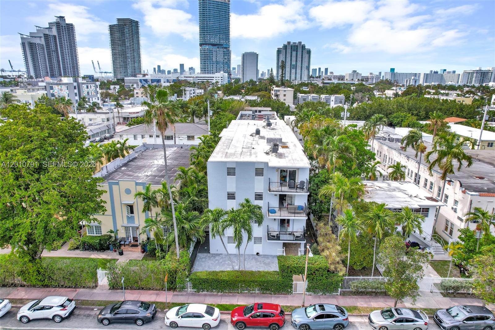 618 Euclid Ave # 303