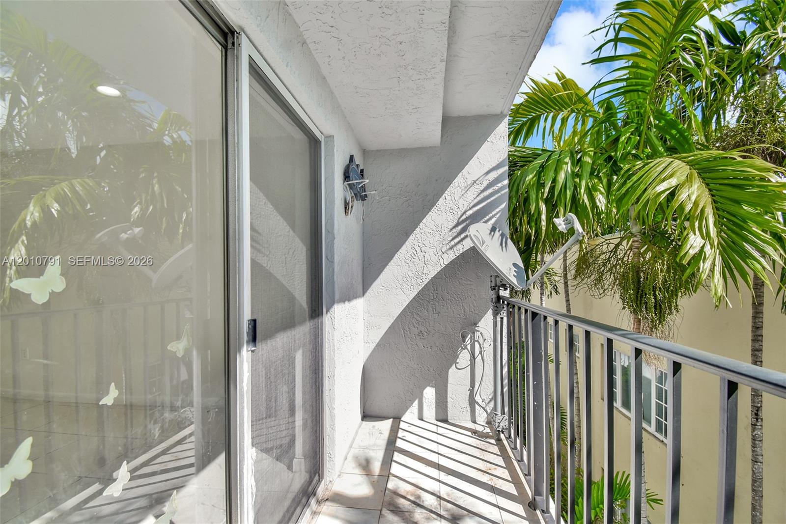 618 Euclid Ave # 303