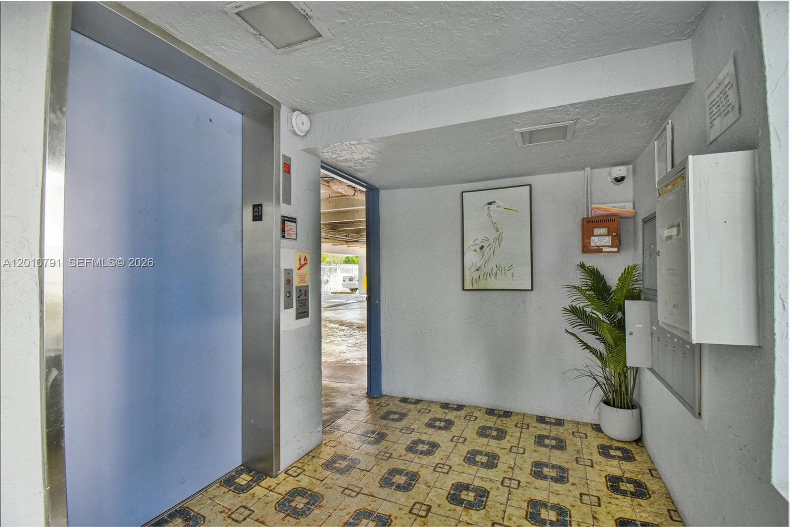 618 Euclid Ave # 303