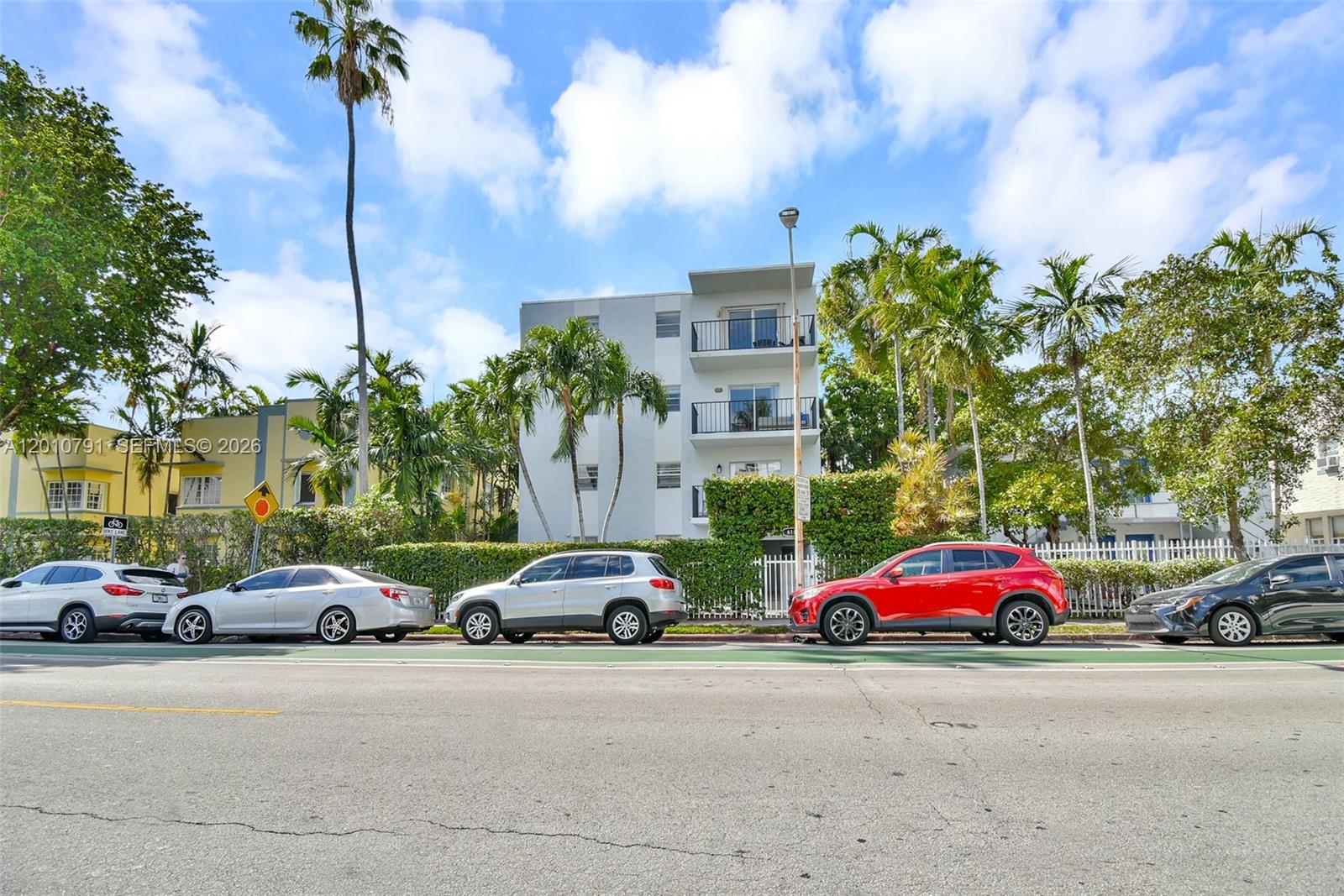 618 Euclid Ave # 303