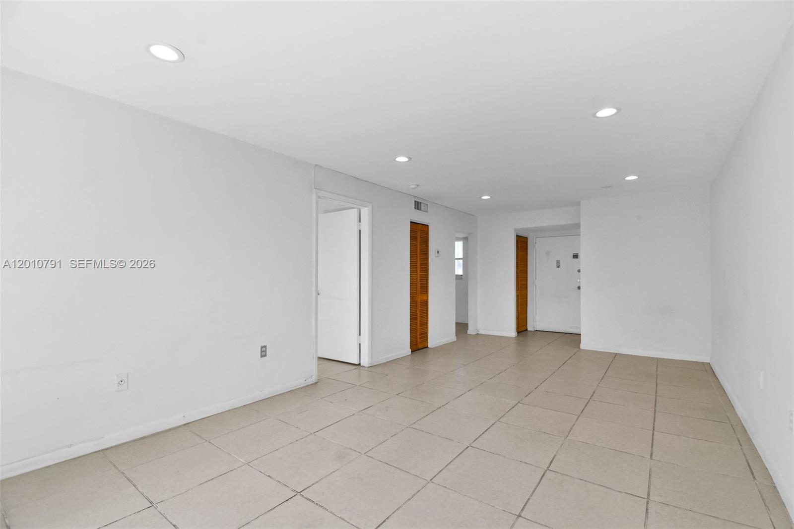 618 Euclid Ave # 303