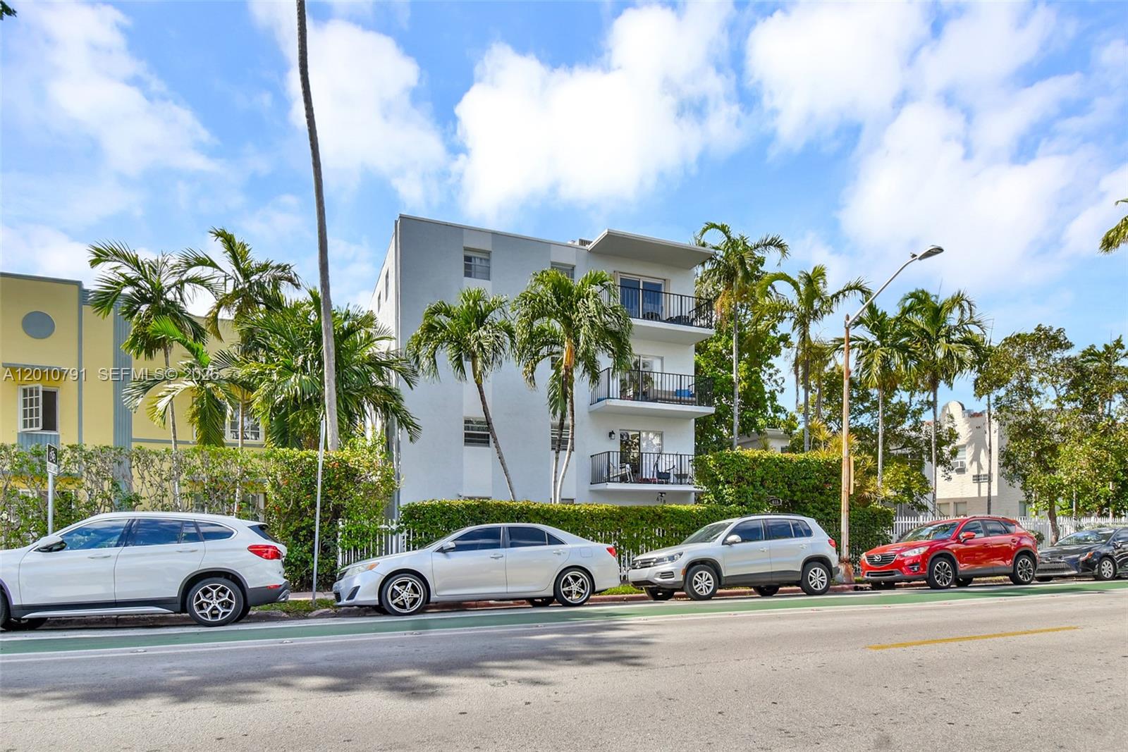 618 Euclid Ave # 303