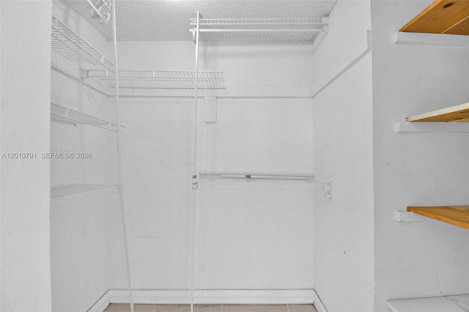 618 Euclid Ave # 303