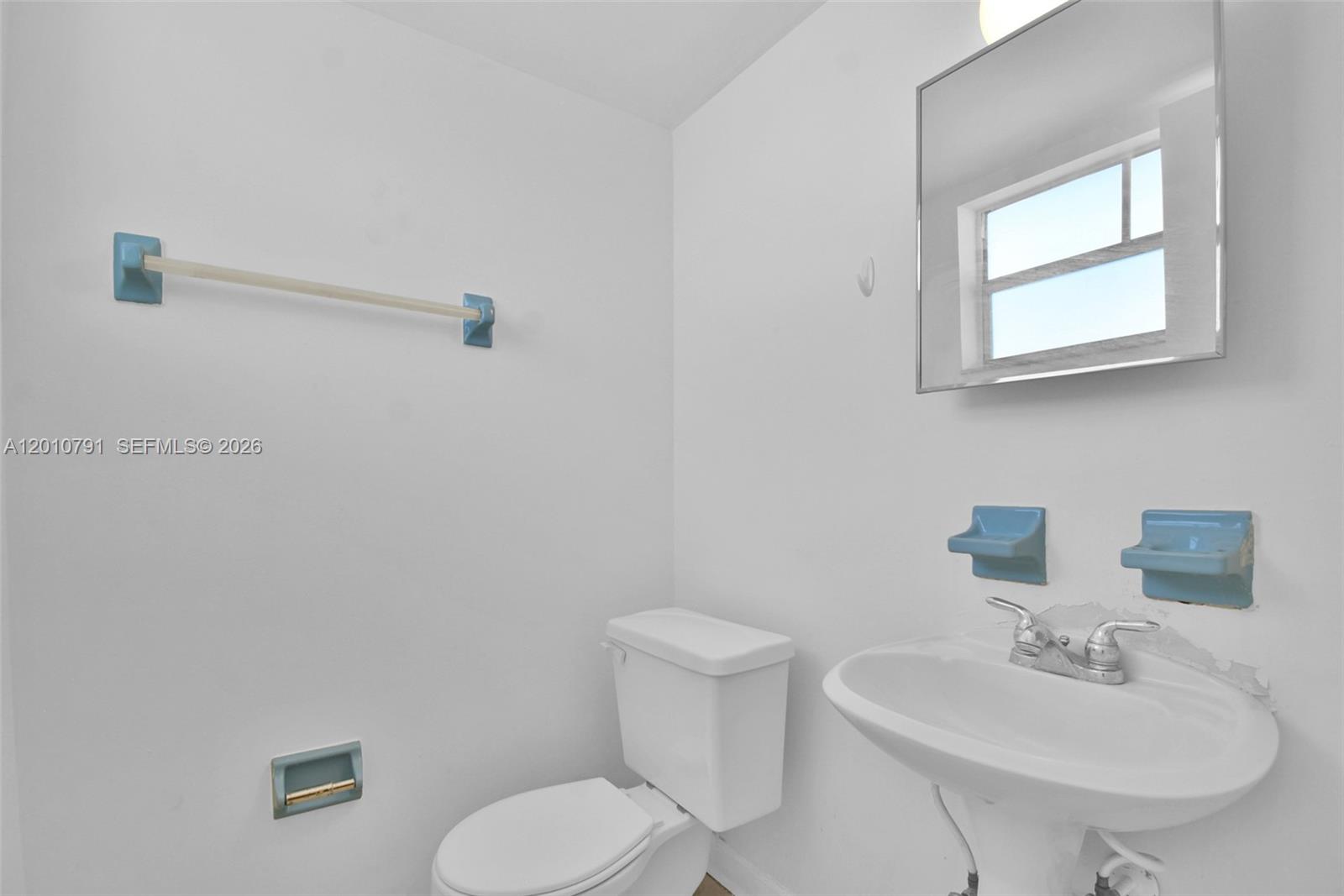 618 Euclid Ave # 303