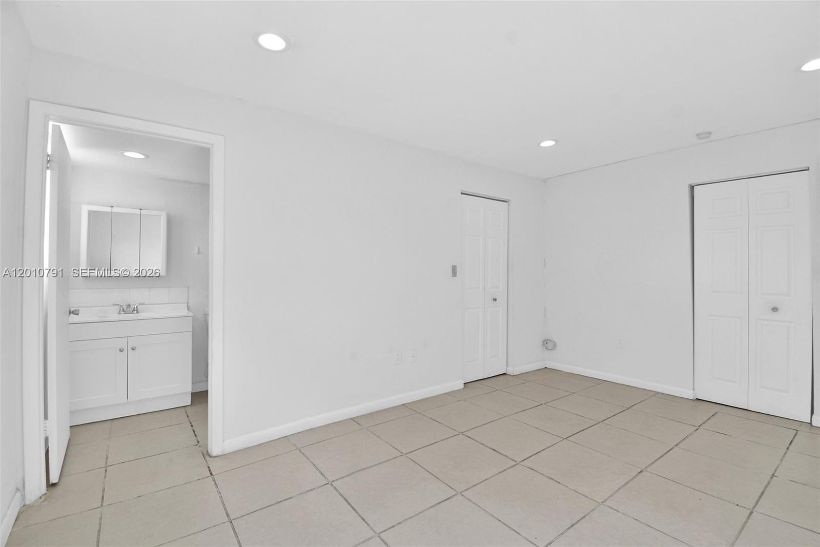618 Euclid Ave # 303