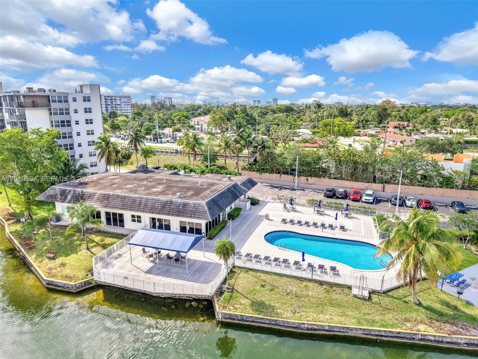 1075 NE Miami Gardens Dr Unit: 408