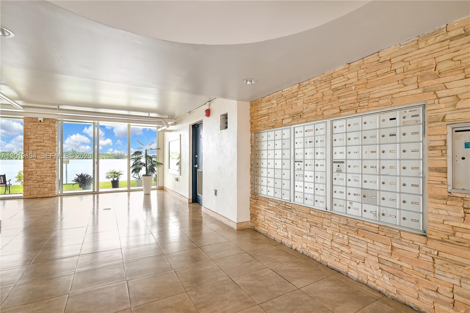 1075 NE Miami Gardens Dr Unit: 408