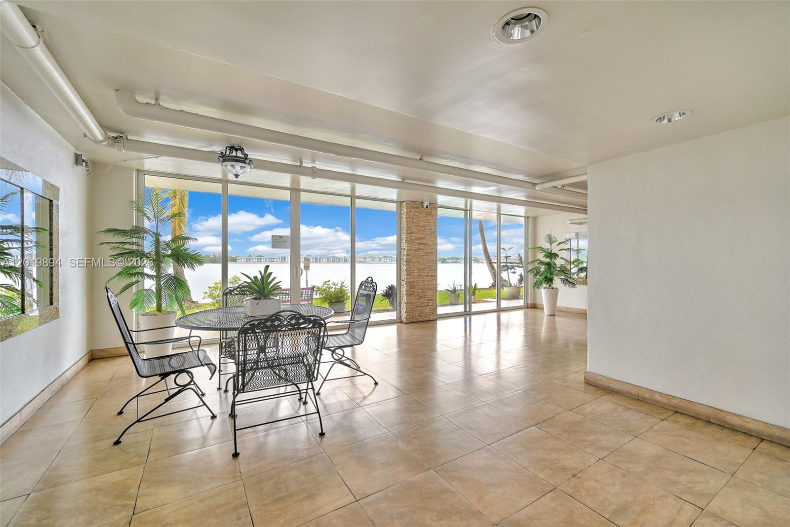 1075 NE Miami Gardens Dr Unit: 408
