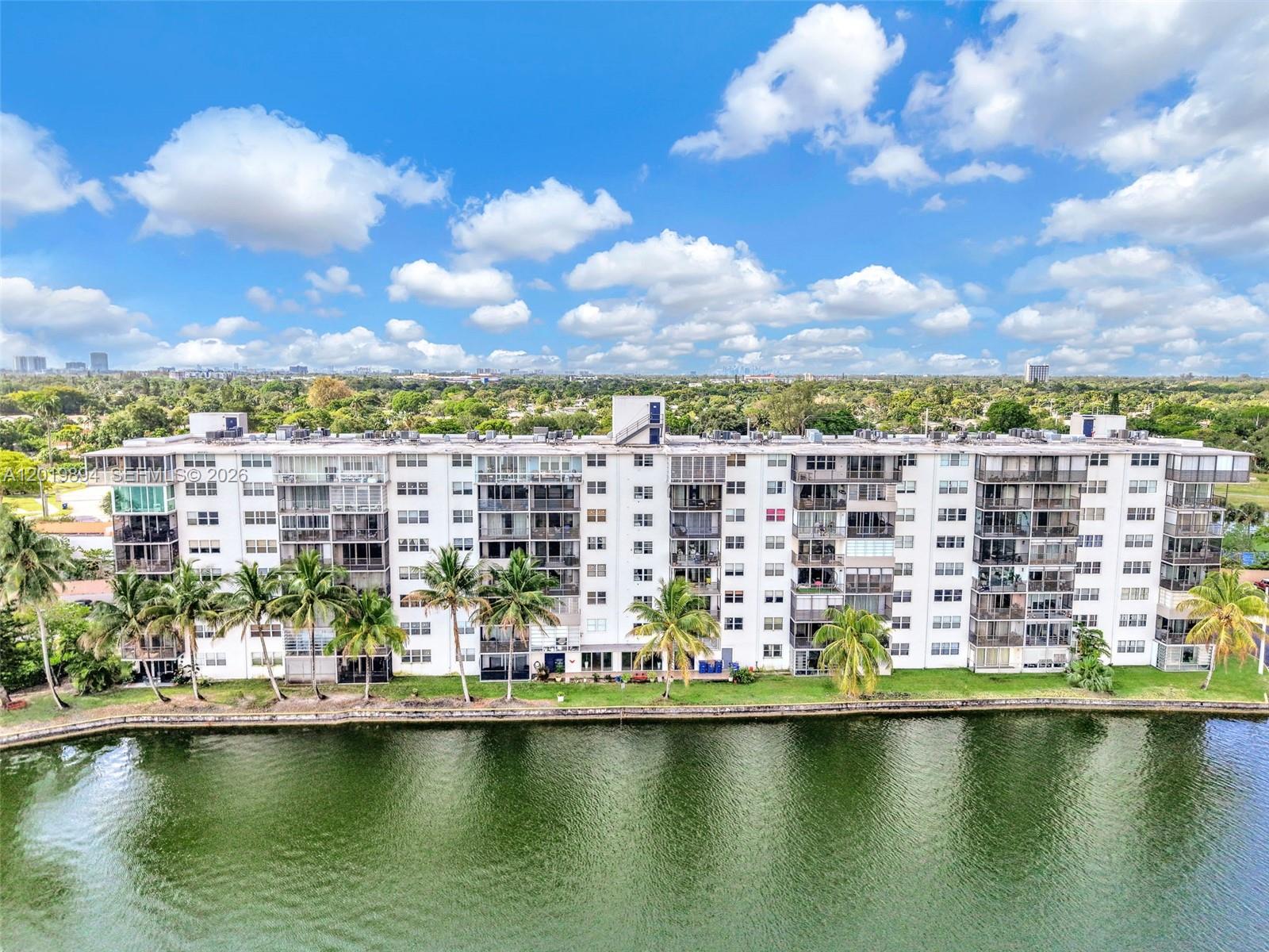 1075 NE Miami Gardens Dr Unit: 408