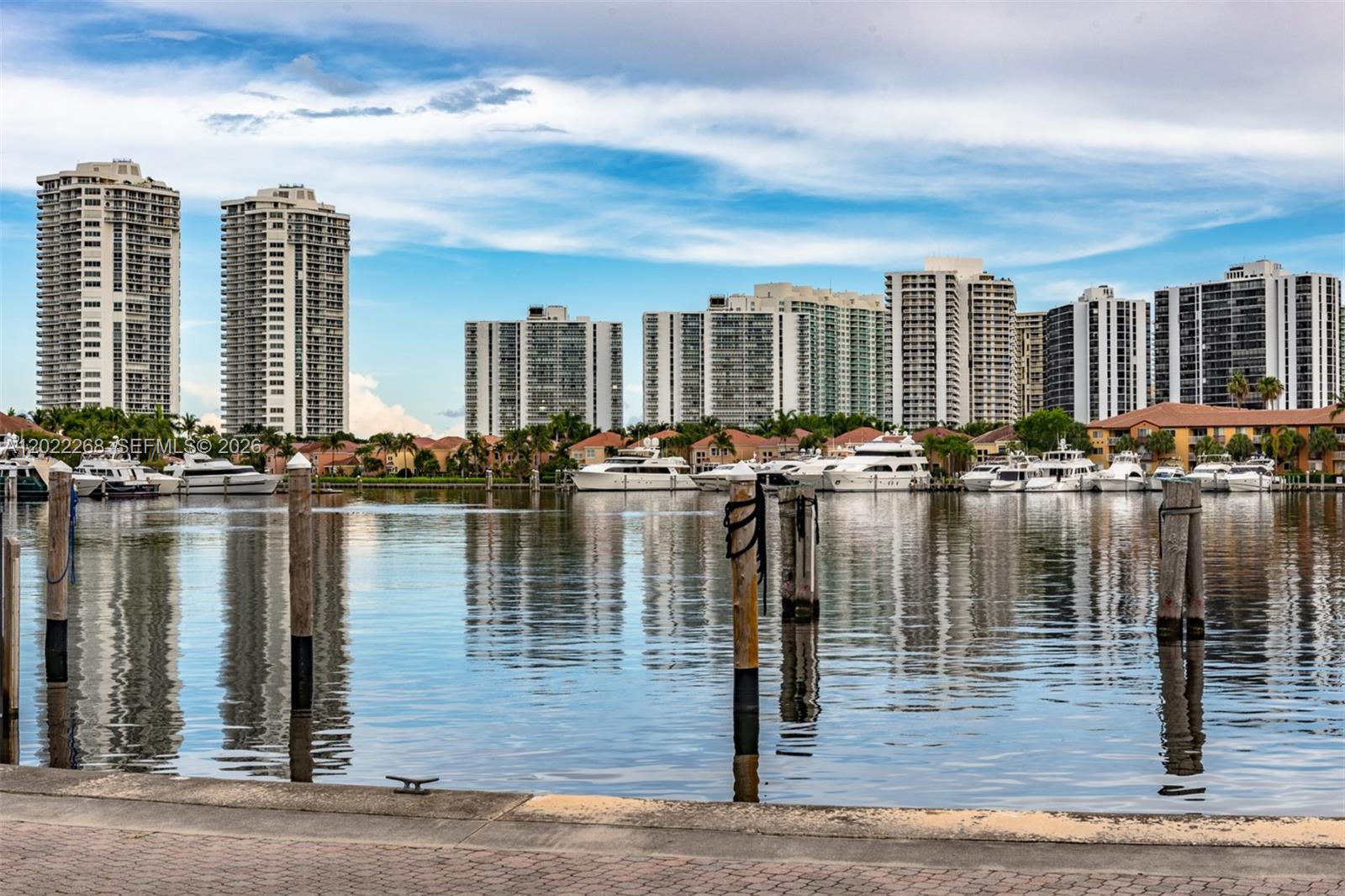 3610 Yacht Club Dr # 511