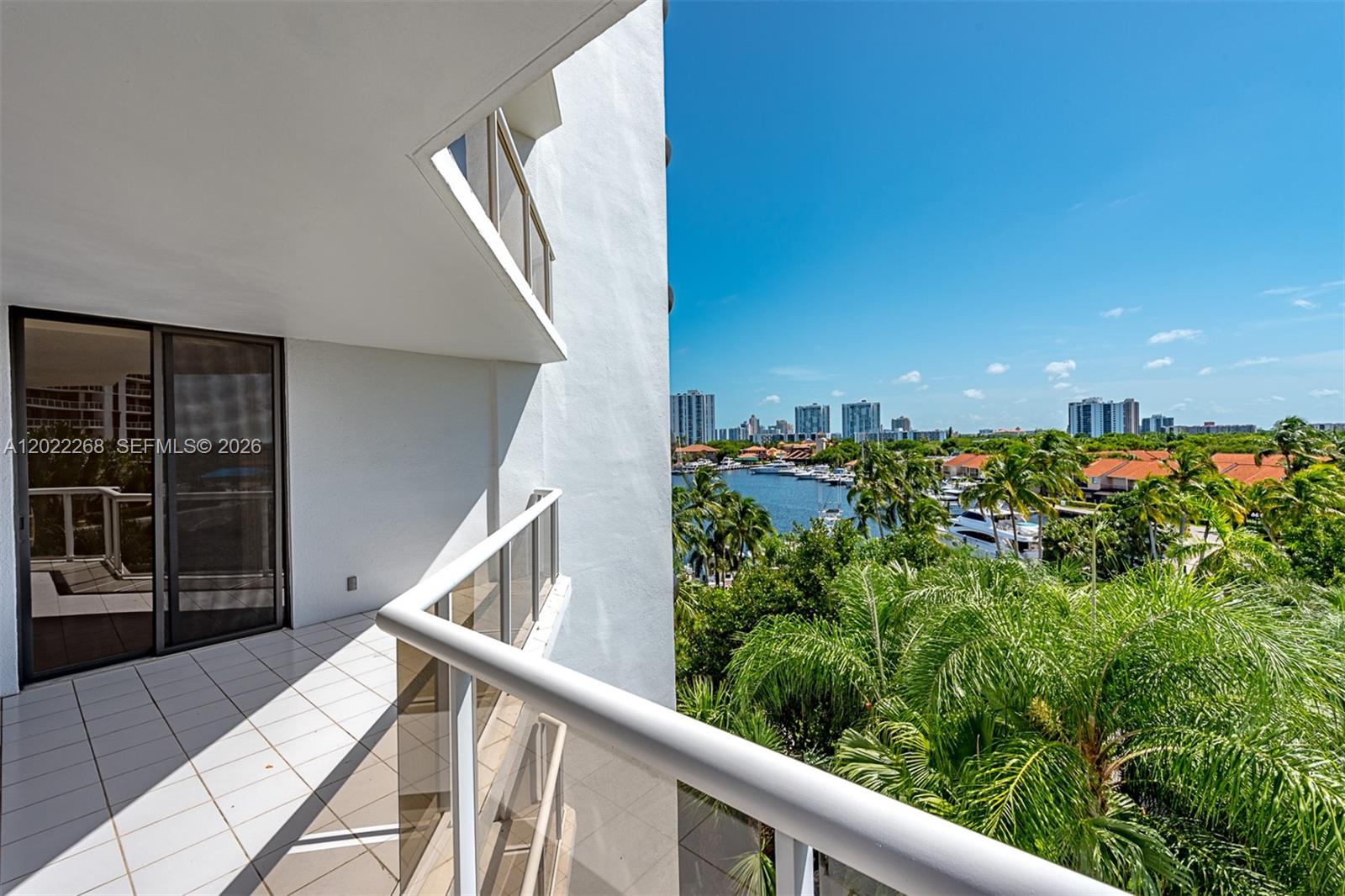 3610 Yacht Club Dr # 511
