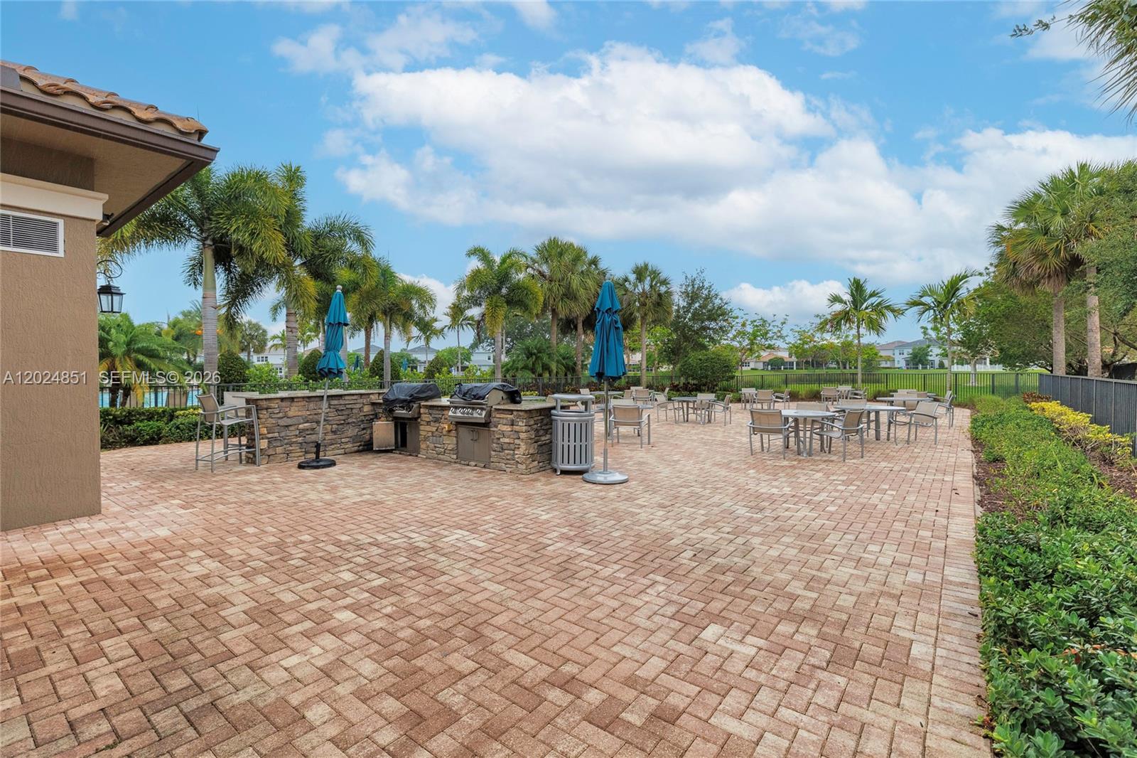 4200 Hillcrest Dr # 504
