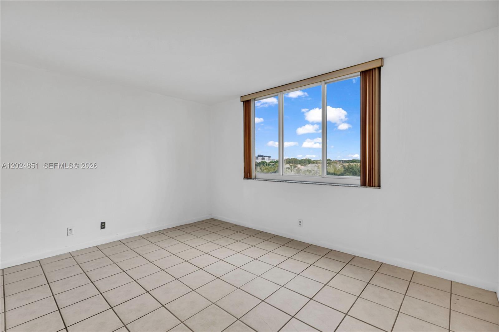 4200 Hillcrest Dr # 504