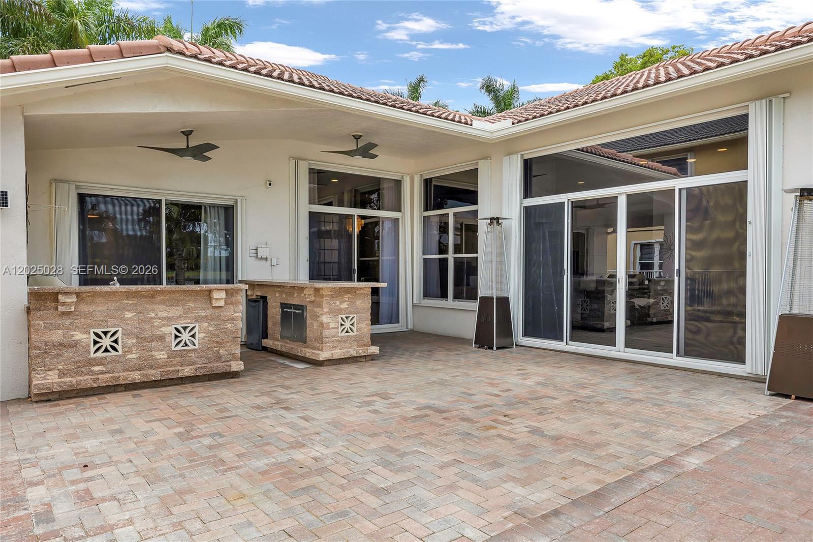 950 Marina Dr