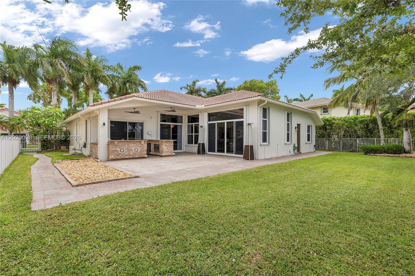 950 Marina Dr