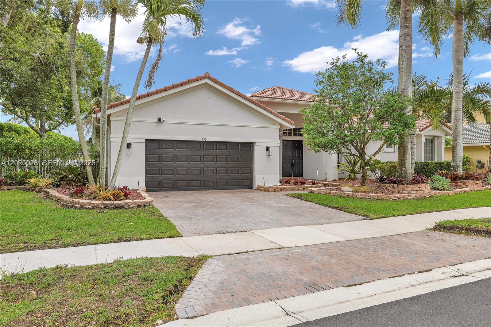 950 Marina Dr
