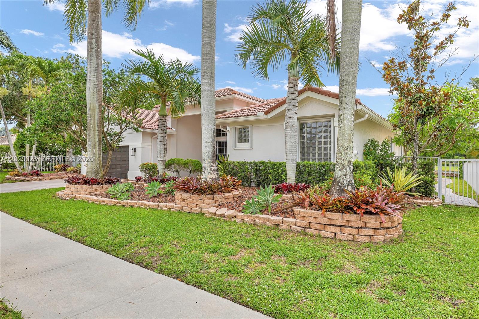 950 Marina Dr