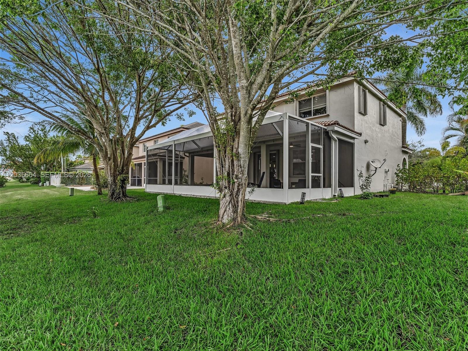 1581 Winterberry Ln