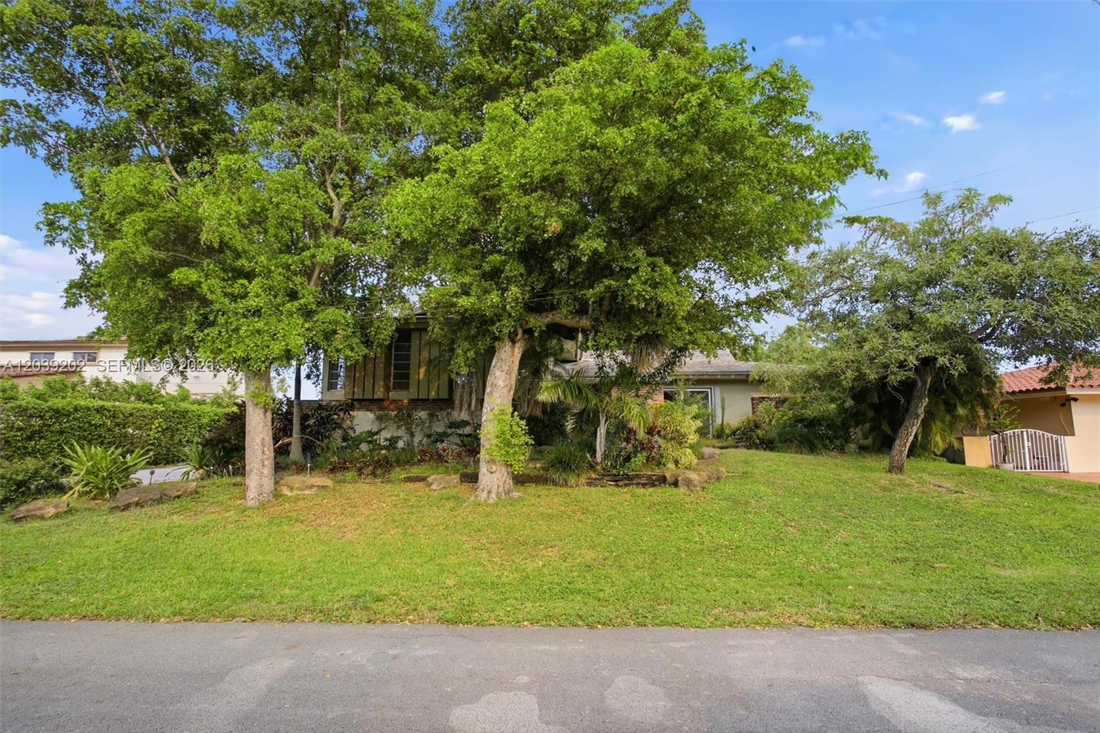 19015 E Saint Andrews Dr