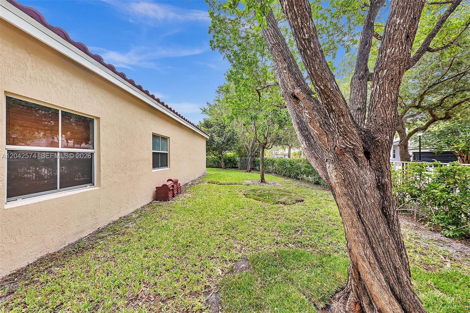 3711 Falcon Ridge Cir