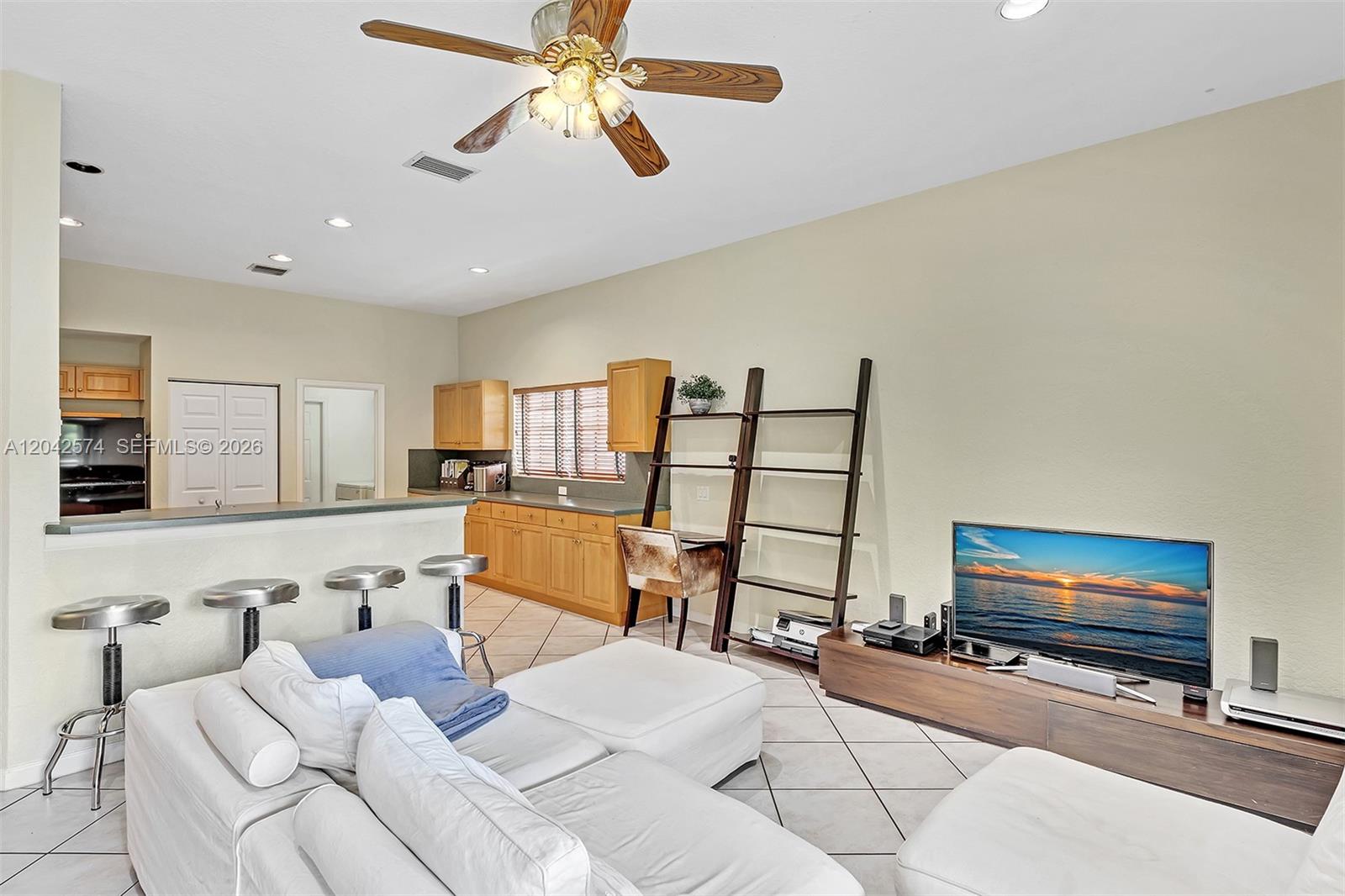 3711 Falcon Ridge Cir