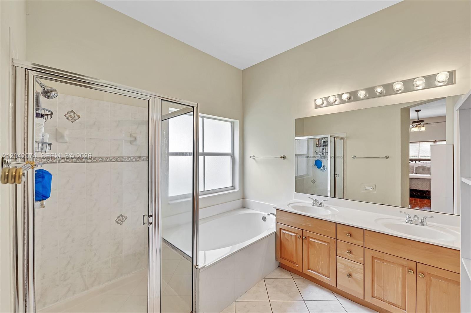3711 Falcon Ridge Cir