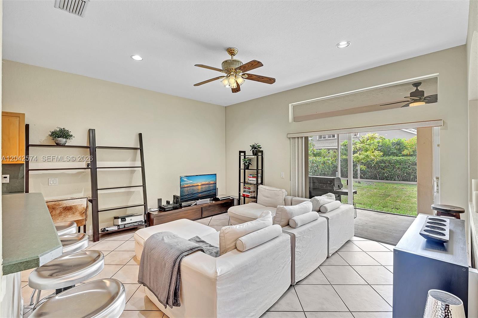 3711 Falcon Ridge Cir