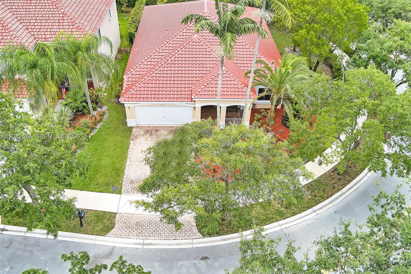 3711 Falcon Ridge Cir
