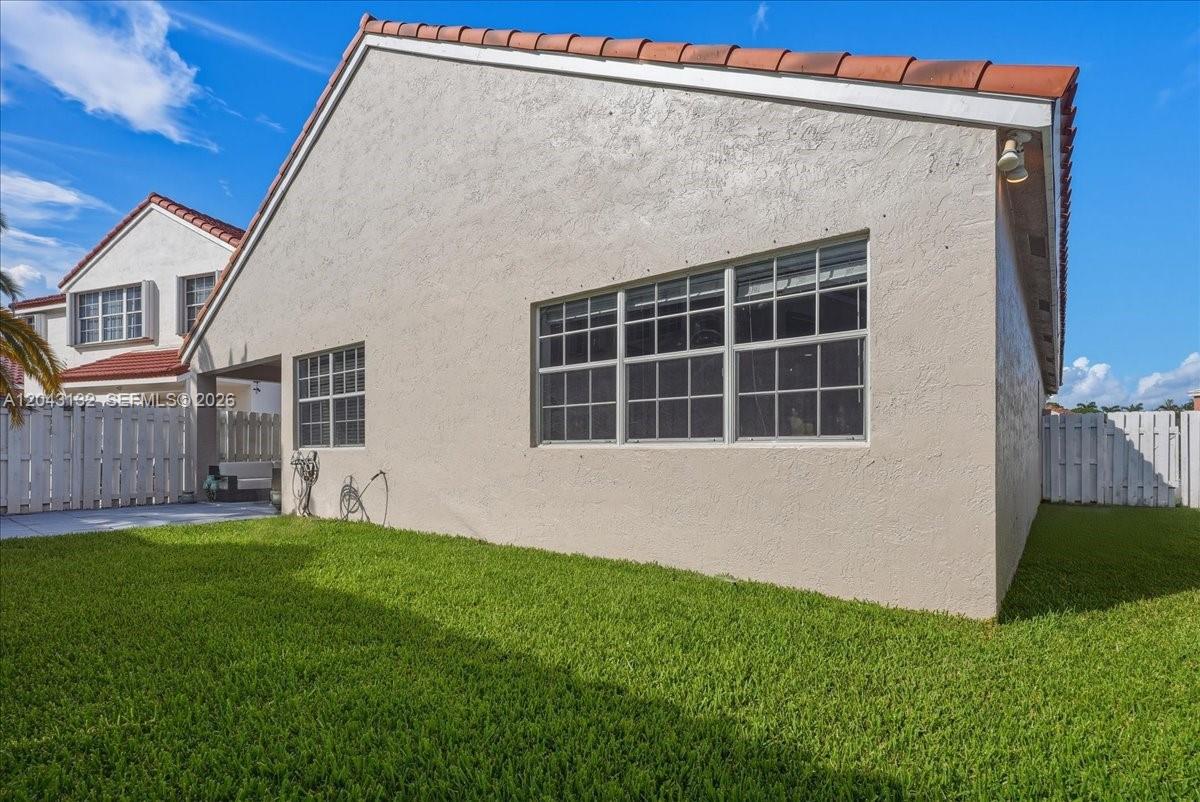 345 Somerset Way