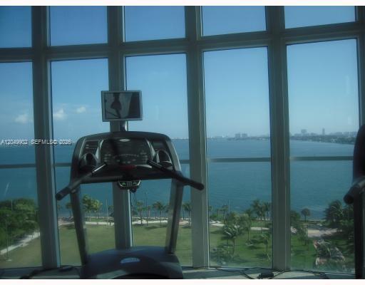 1800 N Bayshore Dr # 3310