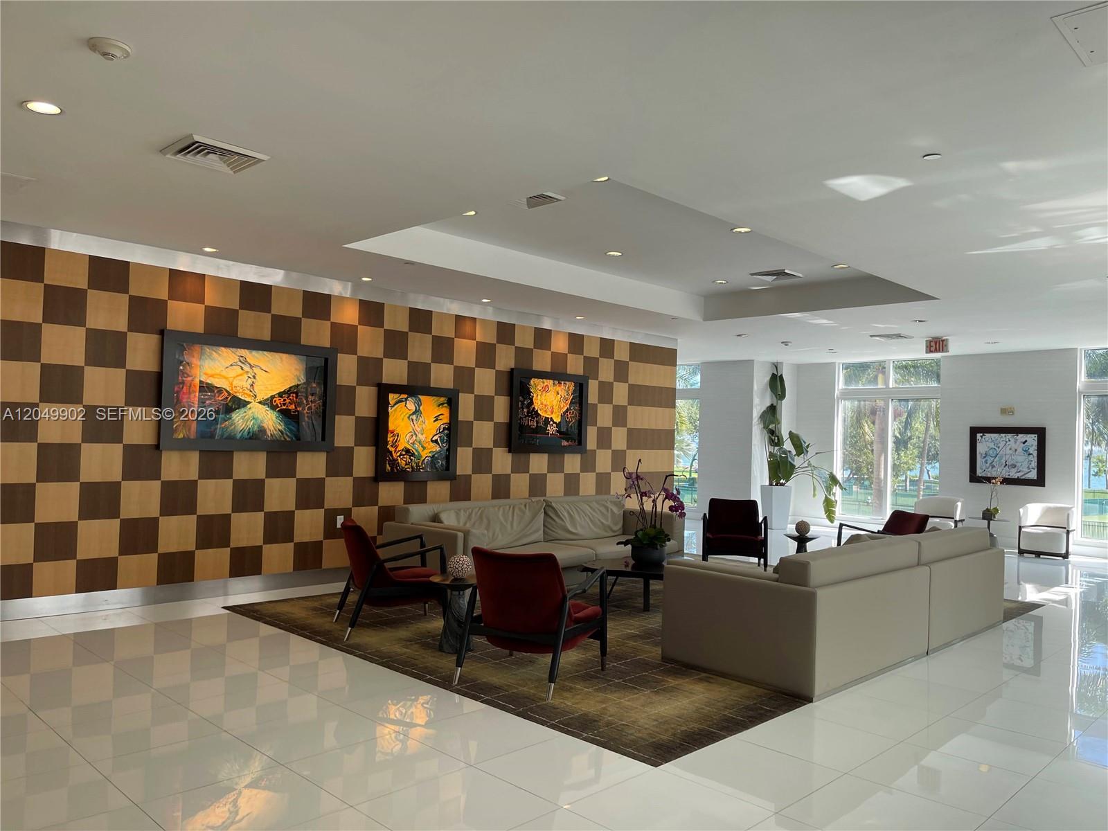 1800 N Bayshore Dr # 3310