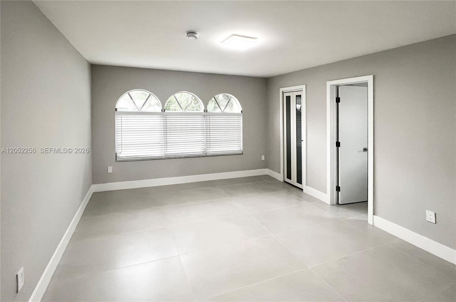 240 SE 7th St