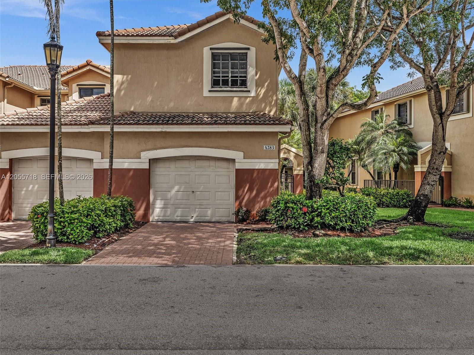 4283 Vineyard Cir # 4283