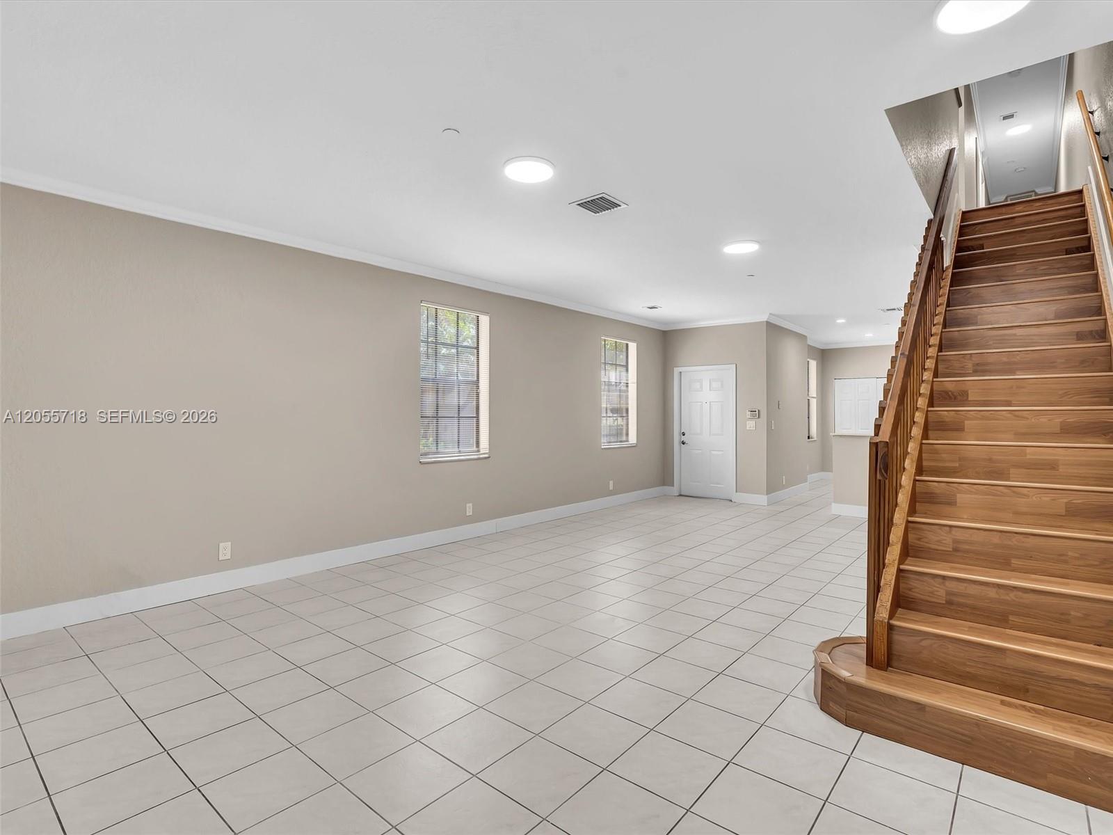 4283 Vineyard Cir # 4283
