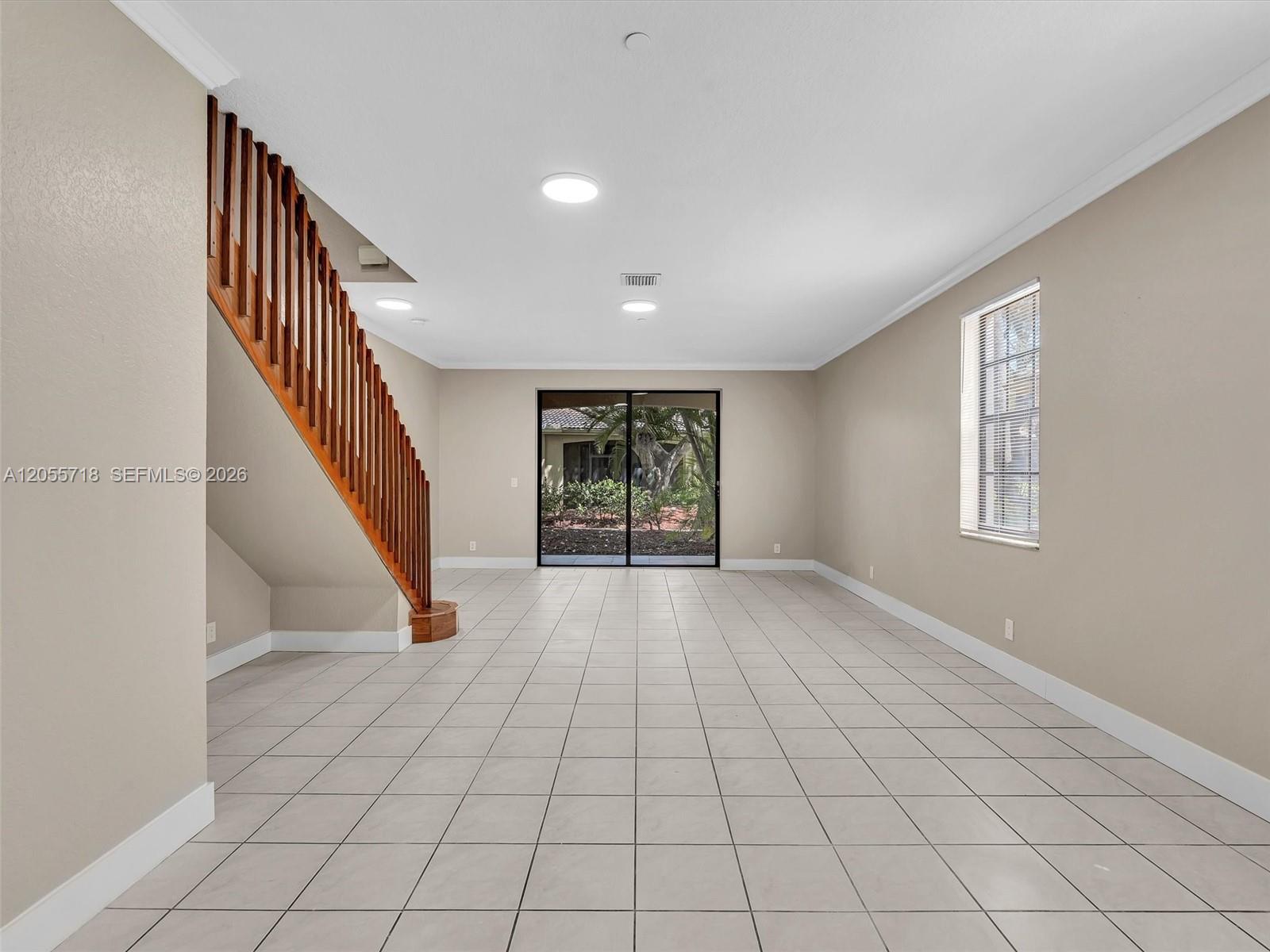 4283 Vineyard Cir # 4283