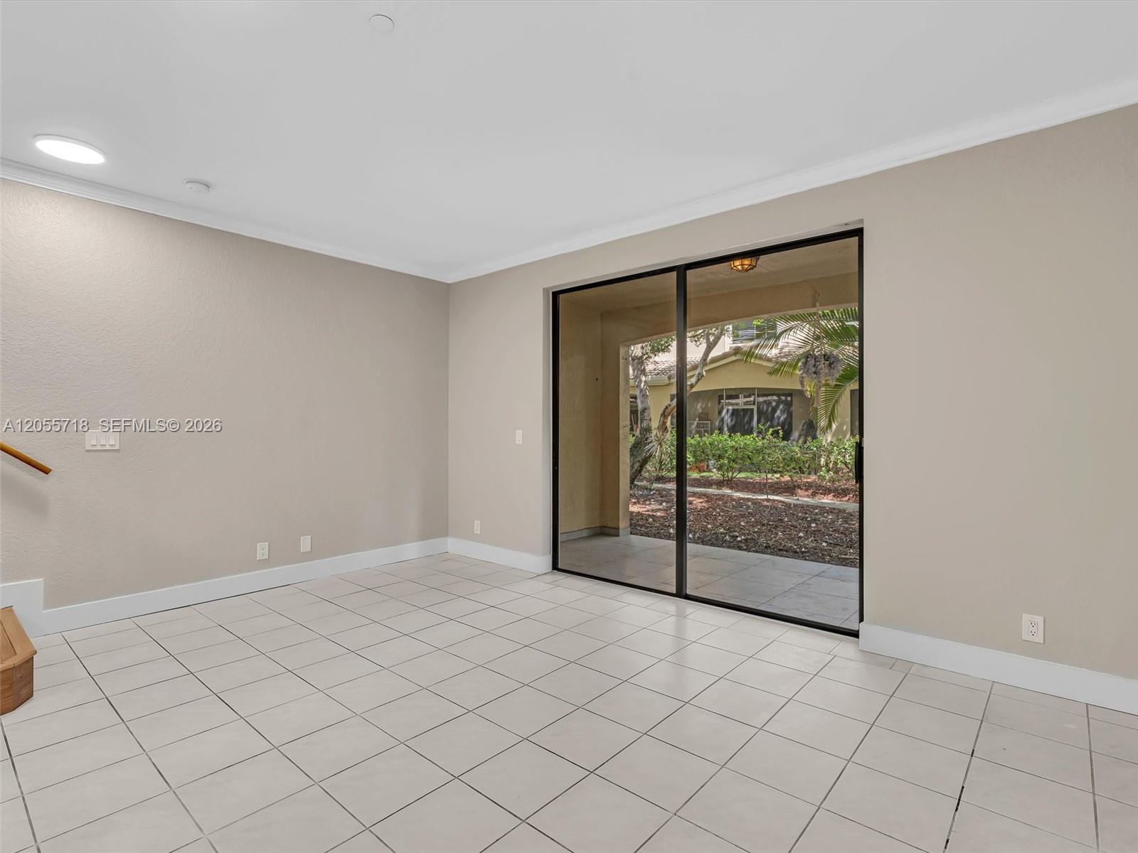 4283 Vineyard Cir # 4283