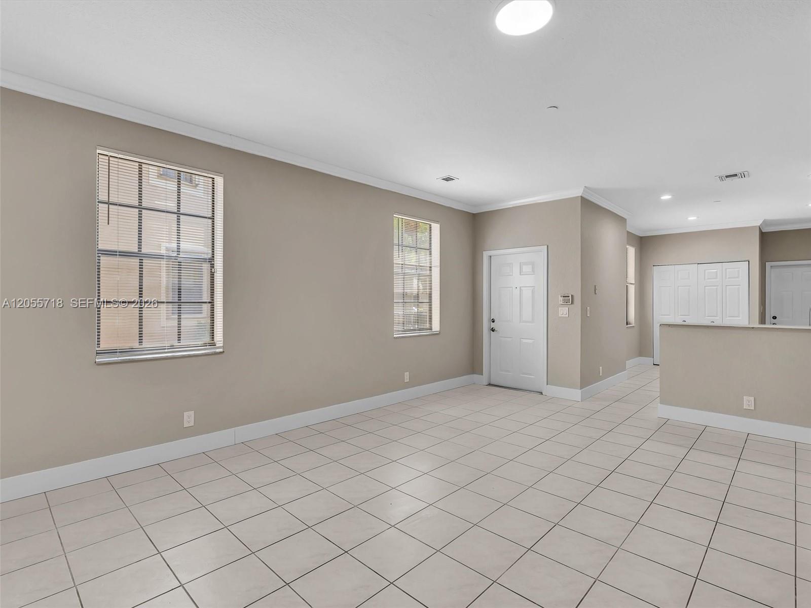 4283 Vineyard Cir # 4283