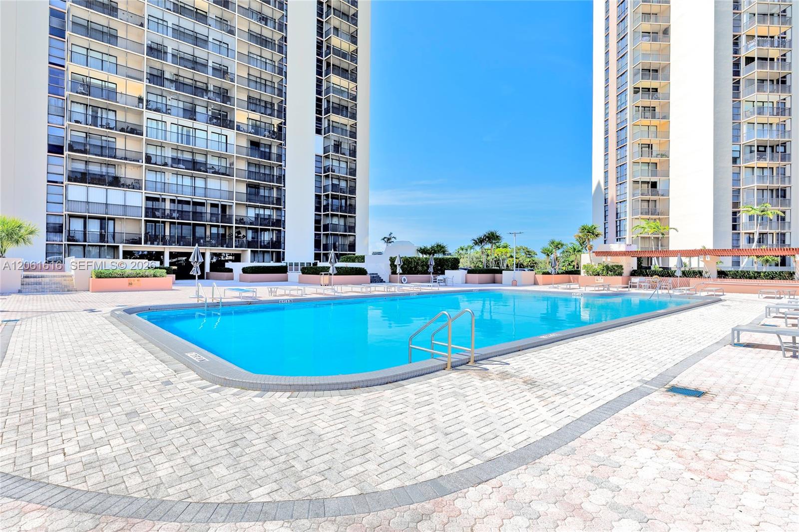20335 W Country Club Dr # 1806