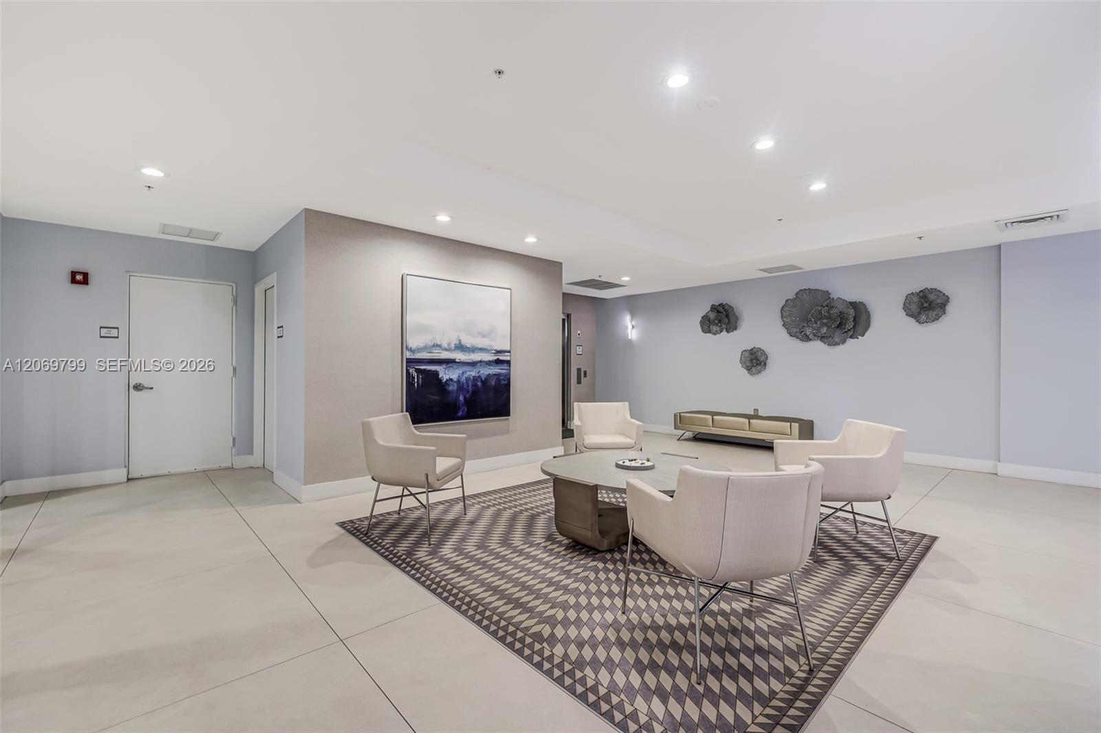 704 N Ocean Blvd # 1001
