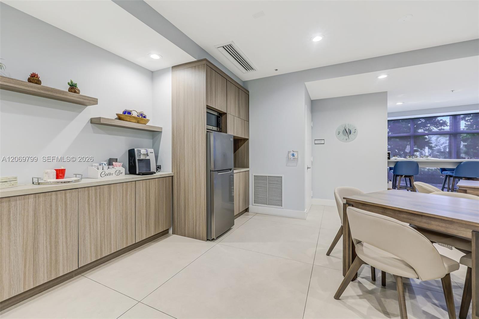 704 N Ocean Blvd # 1001